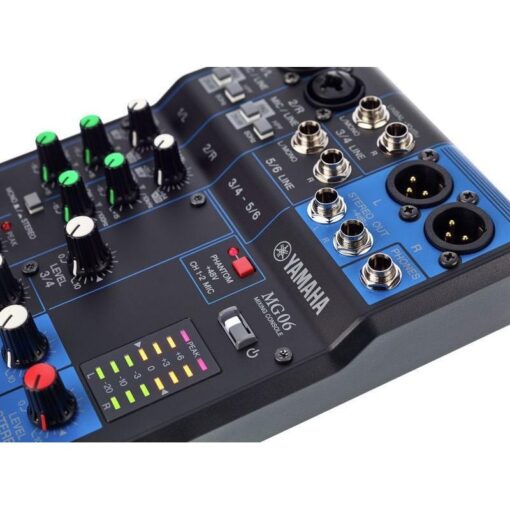 Consola Yamaha Mg06 Mixer 6 Canales Xlr Phantom Power Pro 7 D 961663 MLA49305924054 032022 F